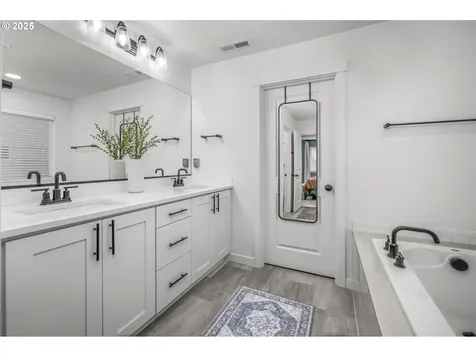 2427 S Linden Street Cornelius OR 97113