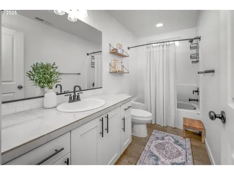 2427 S Linden Street Cornelius OR 97113