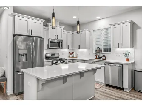 2427 S Linden Street Cornelius OR 97113