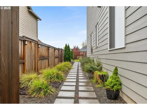 2427 S Linden Street Cornelius OR 97113