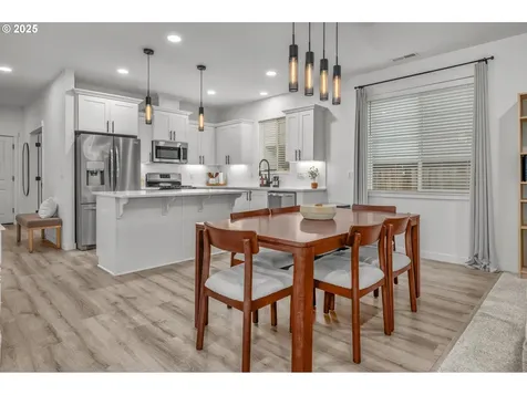 2427 S Linden Street Cornelius OR 97113