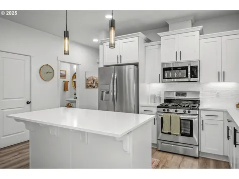 2427 S Linden Street Cornelius OR 97113