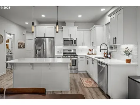 2427 S Linden Street Cornelius OR 97113