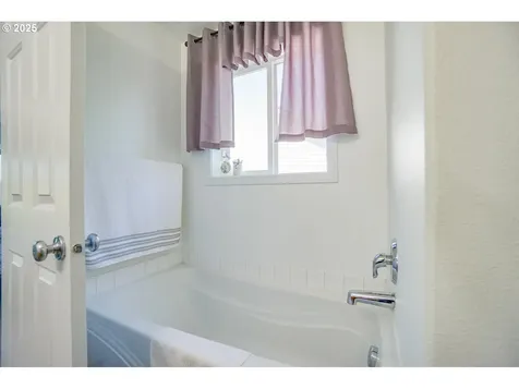 8627 NE 90th Avenue Vancouver WA 98662