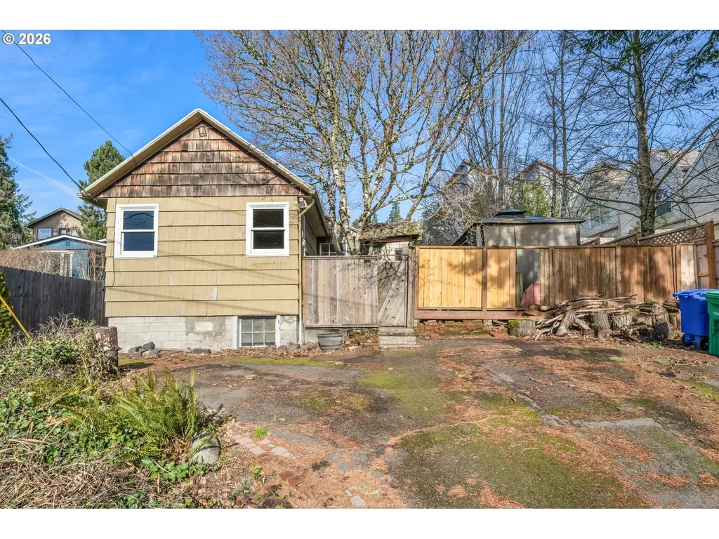 1822 SW Carolina Street Portland OR 97239