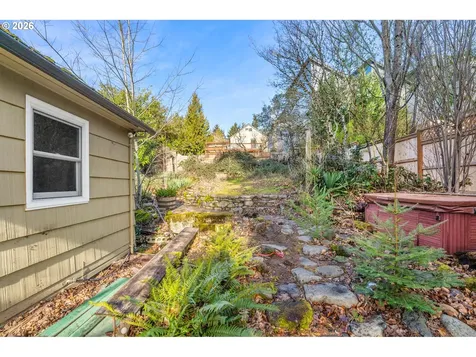 1822 SW Carolina Street Portland OR 97239
