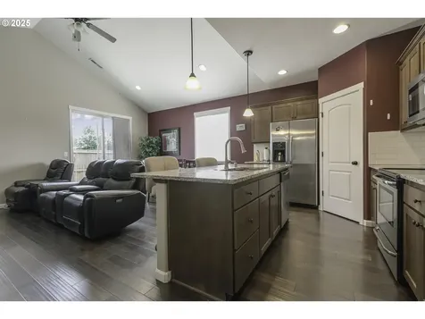 2707 NE 131st Court Vancouver WA 98684
