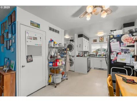 1658 NE Taylor Street Roseburg OR 97470