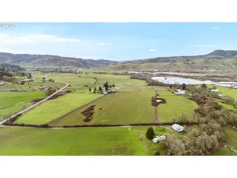 383 Brumbach Road Roseburg OR 97470