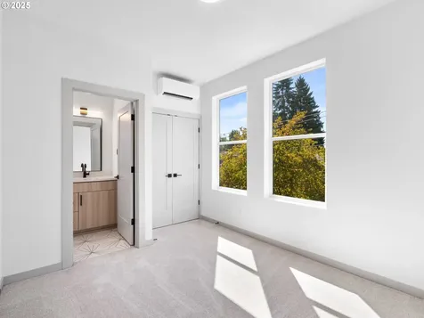 2081 SE Harold Street Portland OR 97202