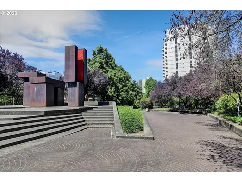 2211 SW 1st Avenue Portland OR 97201