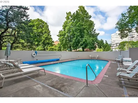 2211 SW 1st Avenue Portland OR 97201