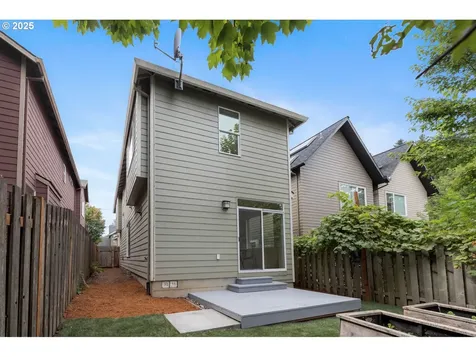 9607 N Pier Park Place Portland OR 97203