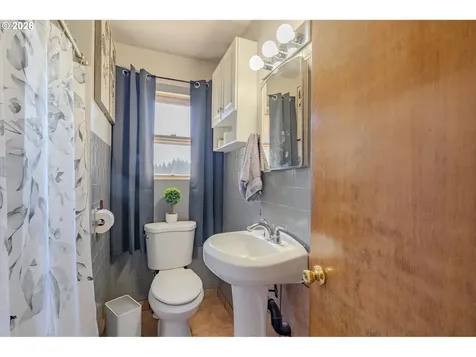3266 G Street Washougal WA 98671