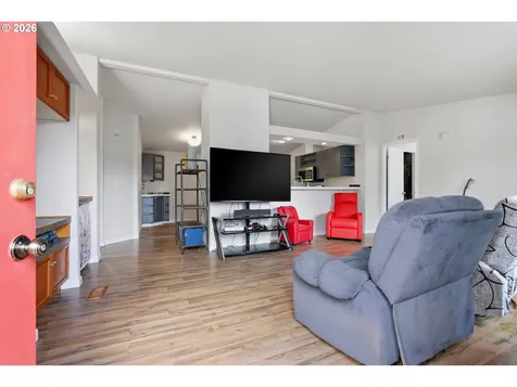 655 NE Burnett Road Mcminnville OR 97128