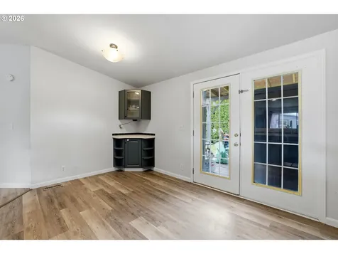 655 NE Burnett Road Mcminnville OR 97128