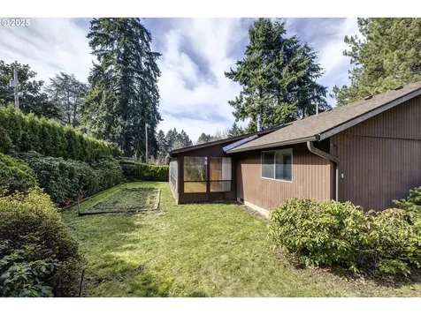 2350 SE Washington Court Hillsboro OR 97123