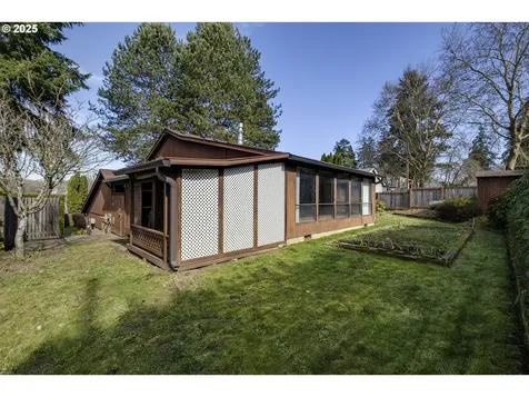 2350 SE Washington Court Hillsboro OR 97123