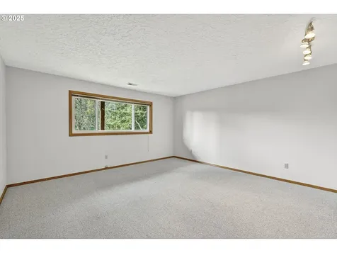 7160 SW Gable Park Road Portland OR 97225