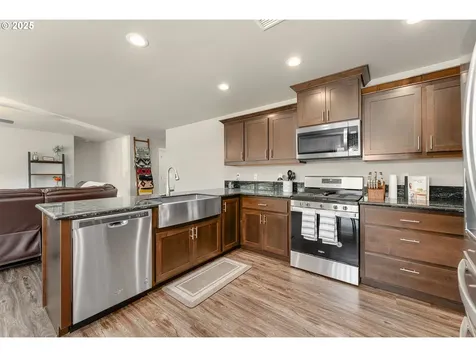 395 Brady Lane Roseburg OR 97471
