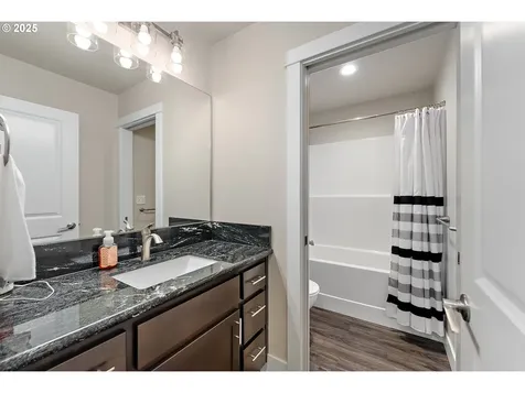 395 Brady Lane Roseburg OR 97471