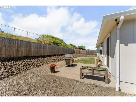 395 Brady Lane Roseburg OR 97471