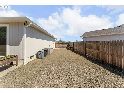 395 Brady Lane Roseburg OR 97471