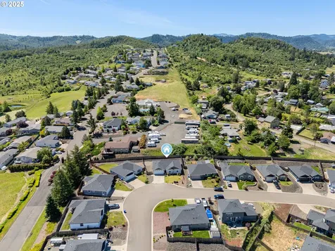 395 Brady Lane Roseburg OR 97471