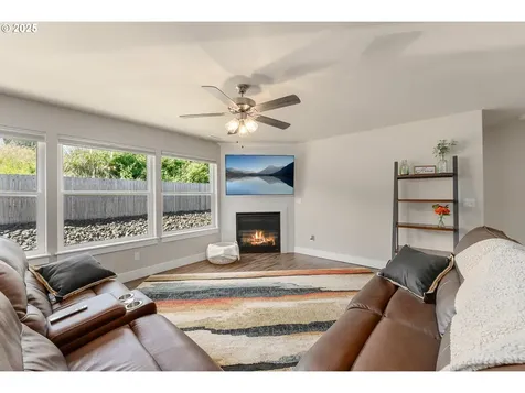 395 Brady Lane Roseburg OR 97471