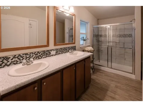 11520 SW Royal Villa Drive Tigard OR 97224