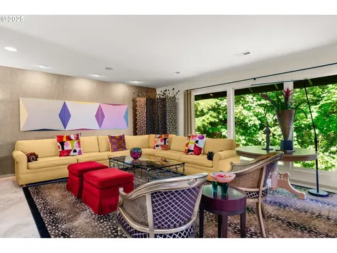 2417/2419 SW Montgomery Drive Portland OR 97201