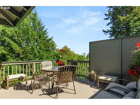 2417/2419 SW Montgomery Drive Portland OR 97201