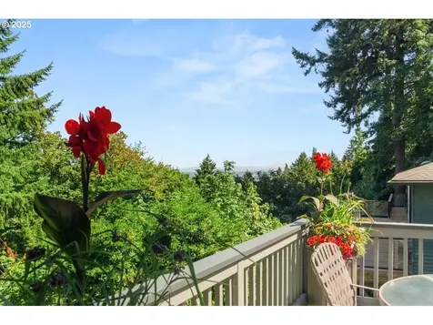 2417/2419 SW Montgomery Drive Portland OR 97201
