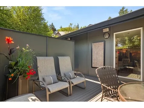 2417/2419 SW Montgomery Drive Portland OR 97201