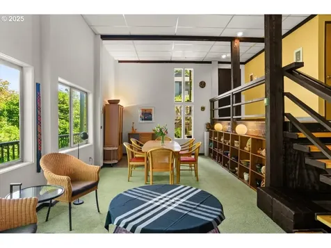 2417/2419 SW Montgomery Drive Portland OR 97201
