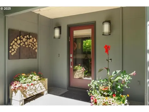 2417/2419 SW Montgomery Drive Portland OR 97201