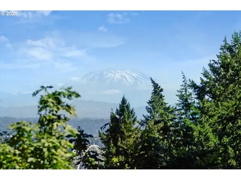 2417/2419 SW Montgomery Drive Portland OR 97201
