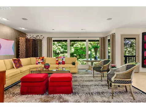 2417/2419 SW Montgomery Drive Portland OR 97201