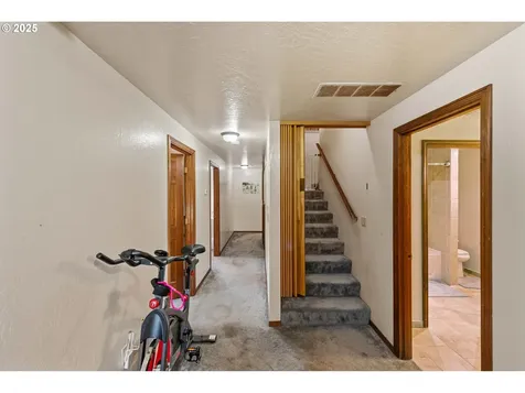 830 Signal Way Coos Bay OR 97420