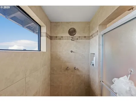830 Signal Way Coos Bay OR 97420