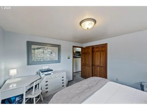 830 Signal Way Coos Bay OR 97420