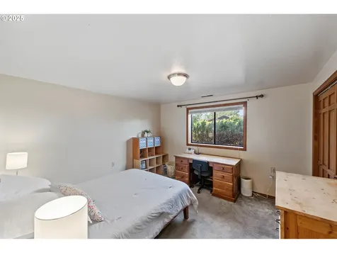 830 Signal Way Coos Bay OR 97420