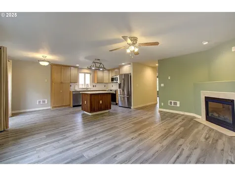 6103 NE 41st Circle Vancouver WA 98661