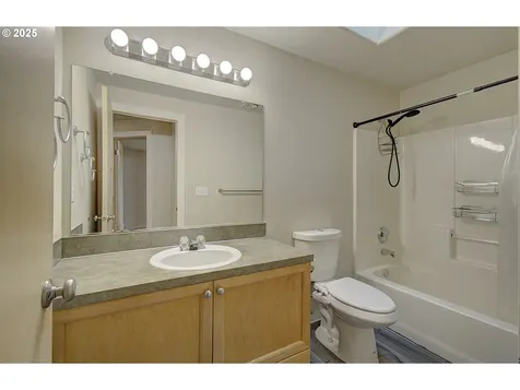 6103 NE 41st Circle Vancouver WA 98661