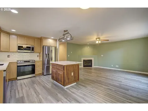 6103 NE 41st Circle Vancouver WA 98661