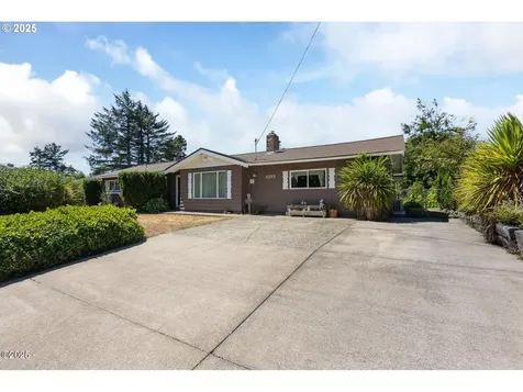1011 NE Benton Street Newport OR 97365