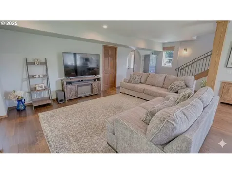 602 NE Blair Road Washougal WA 98671