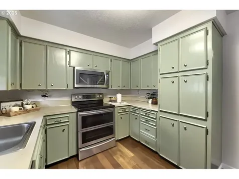 19785 NW Rock Creek Drive Portland OR 97229