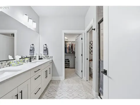 7575 SW Honor Loop Wilsonville OR 97070