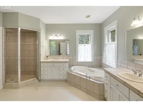 11400 NE Finn Hill Loop Carlton OR 97111